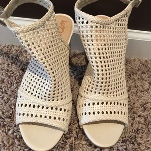 Sam Edelman open toe woven shoes size 8.5